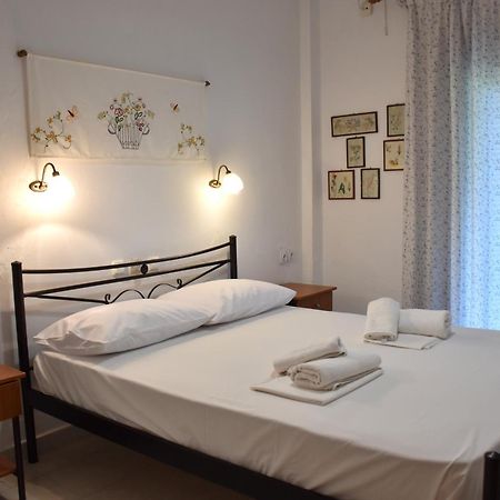 Kariotes Mirsini Apartments מראה חיצוני תמונה